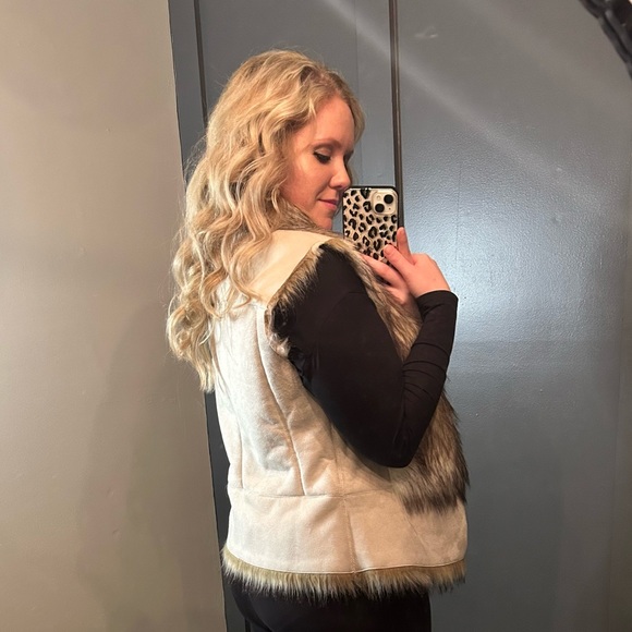 Zara Fur Vest - Picture 5 of 9